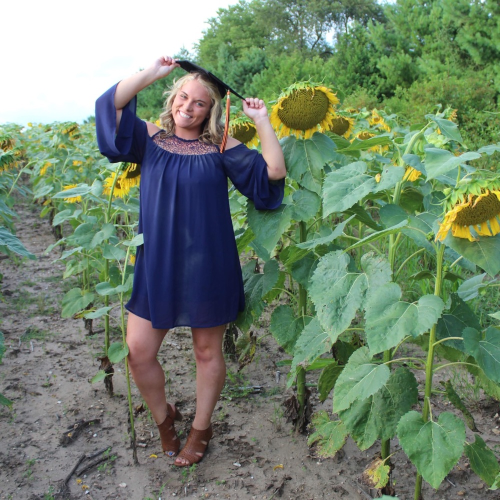 Meet your Posher, Hailey